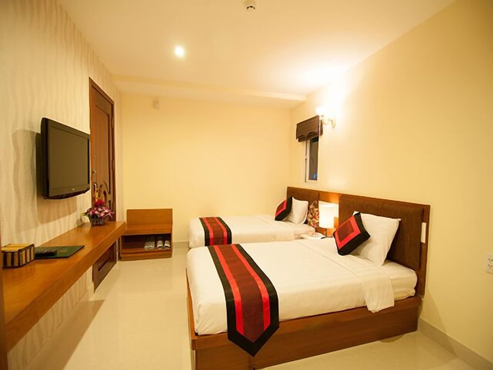 Valentine Hotel 18/50