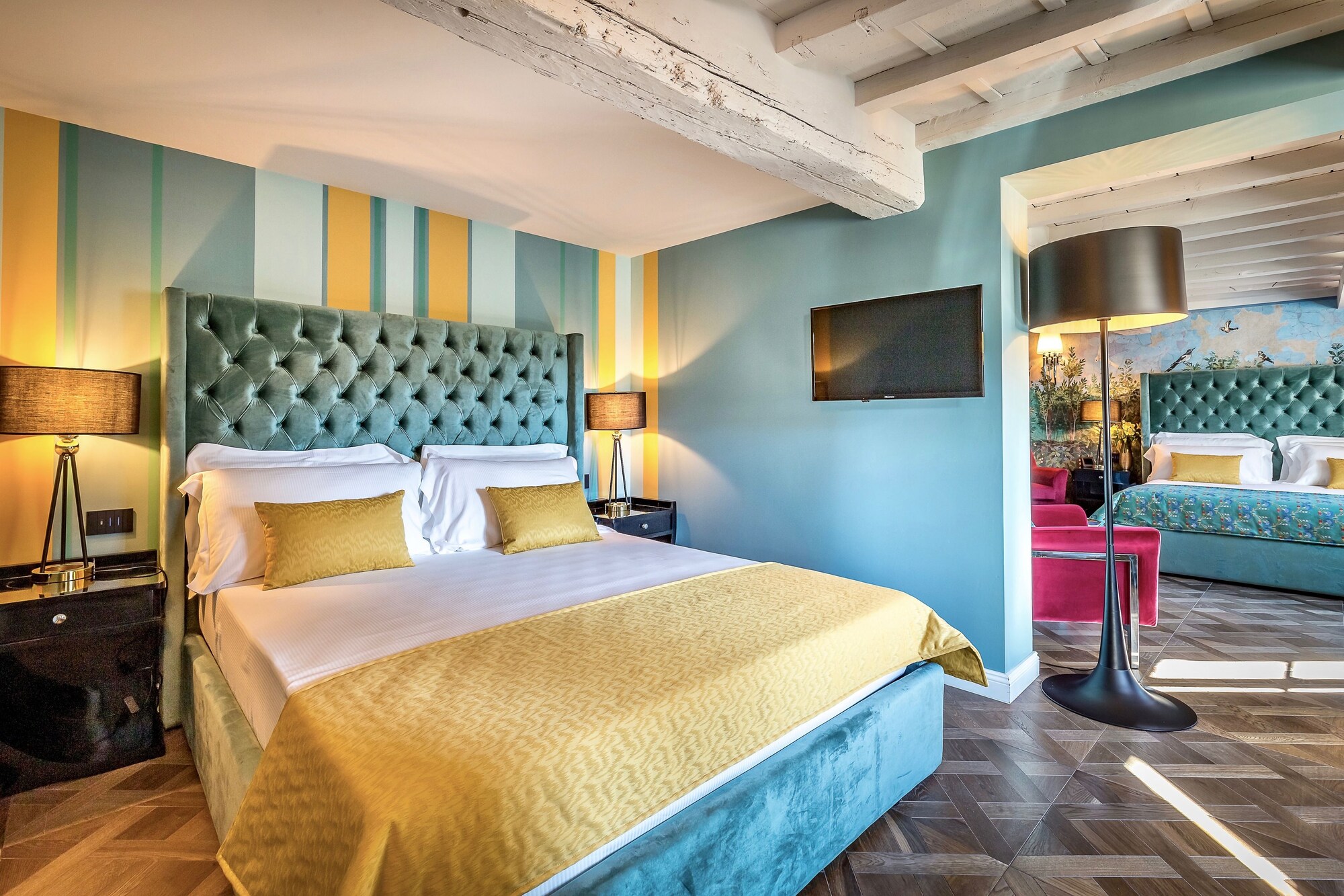 JUNIOR SUITE, FAMILY, KING AND QUEEN BED, DOME VIEW