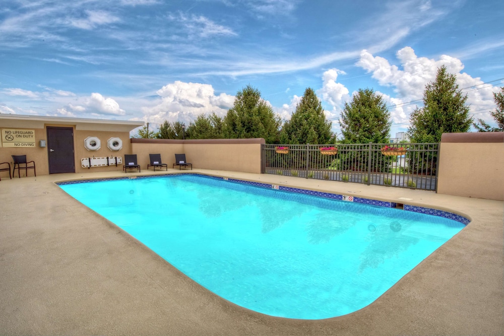 Hampton Inn Winchester 1/40