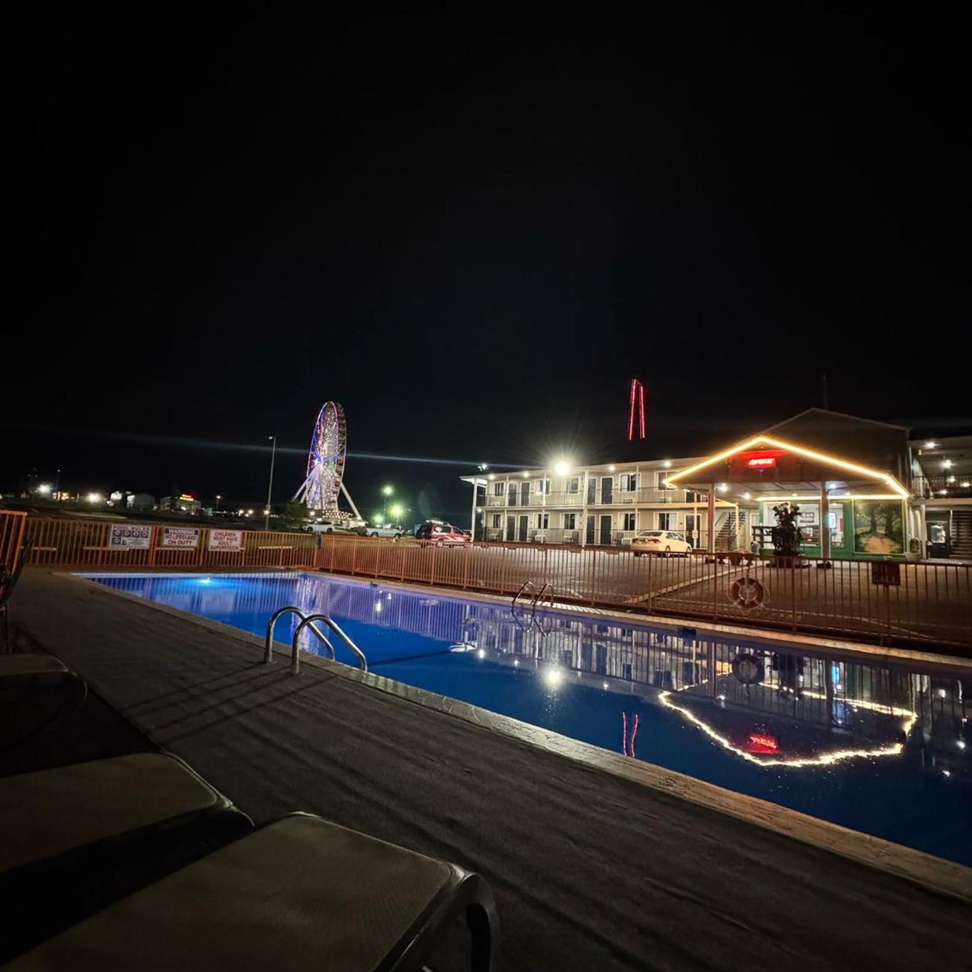 Oak Grove Inn 4/50