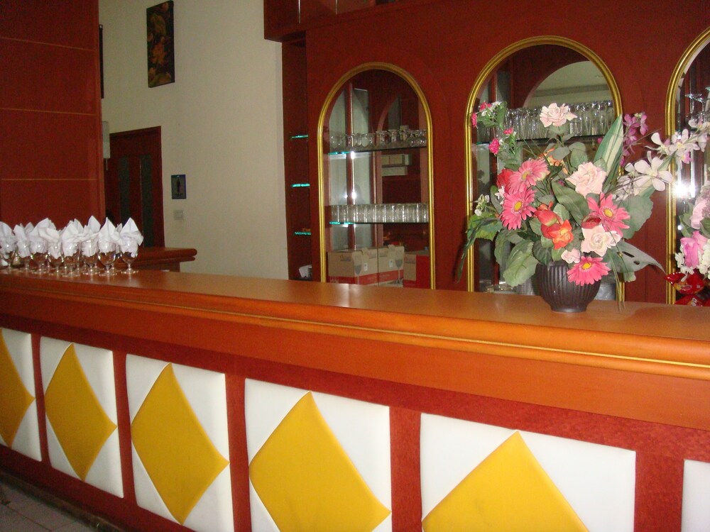 Florida Hotel 6/50