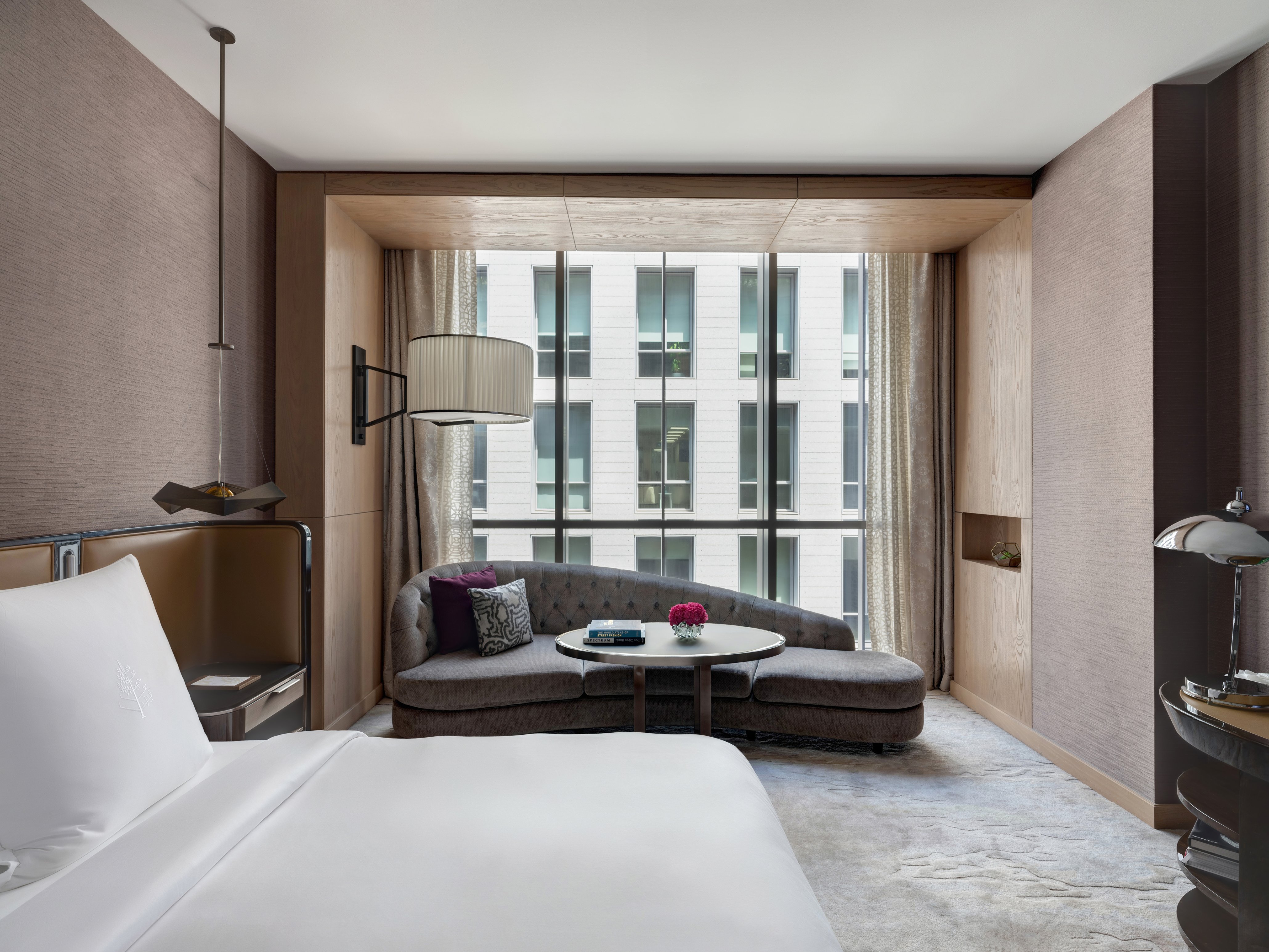 DELUXE, TWIN BEDS