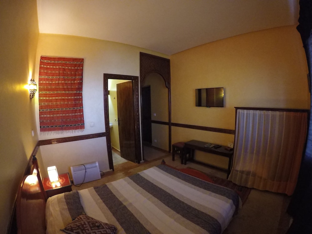 RIAD ZAHRA 18/32