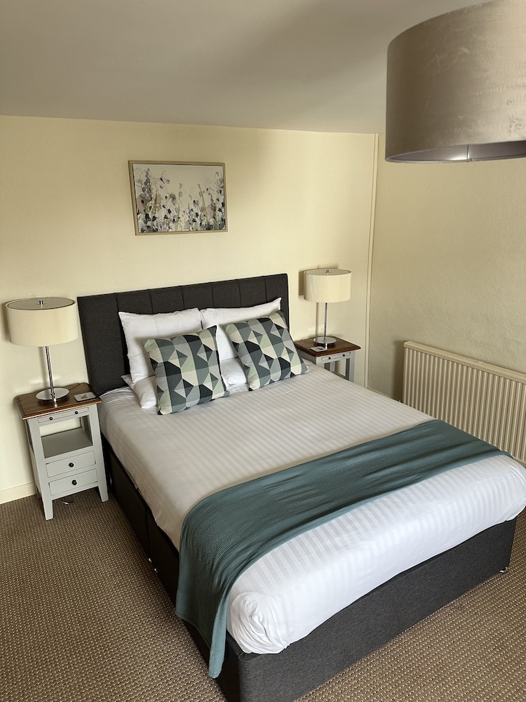 Smiddy Haugh Hotel 8/50