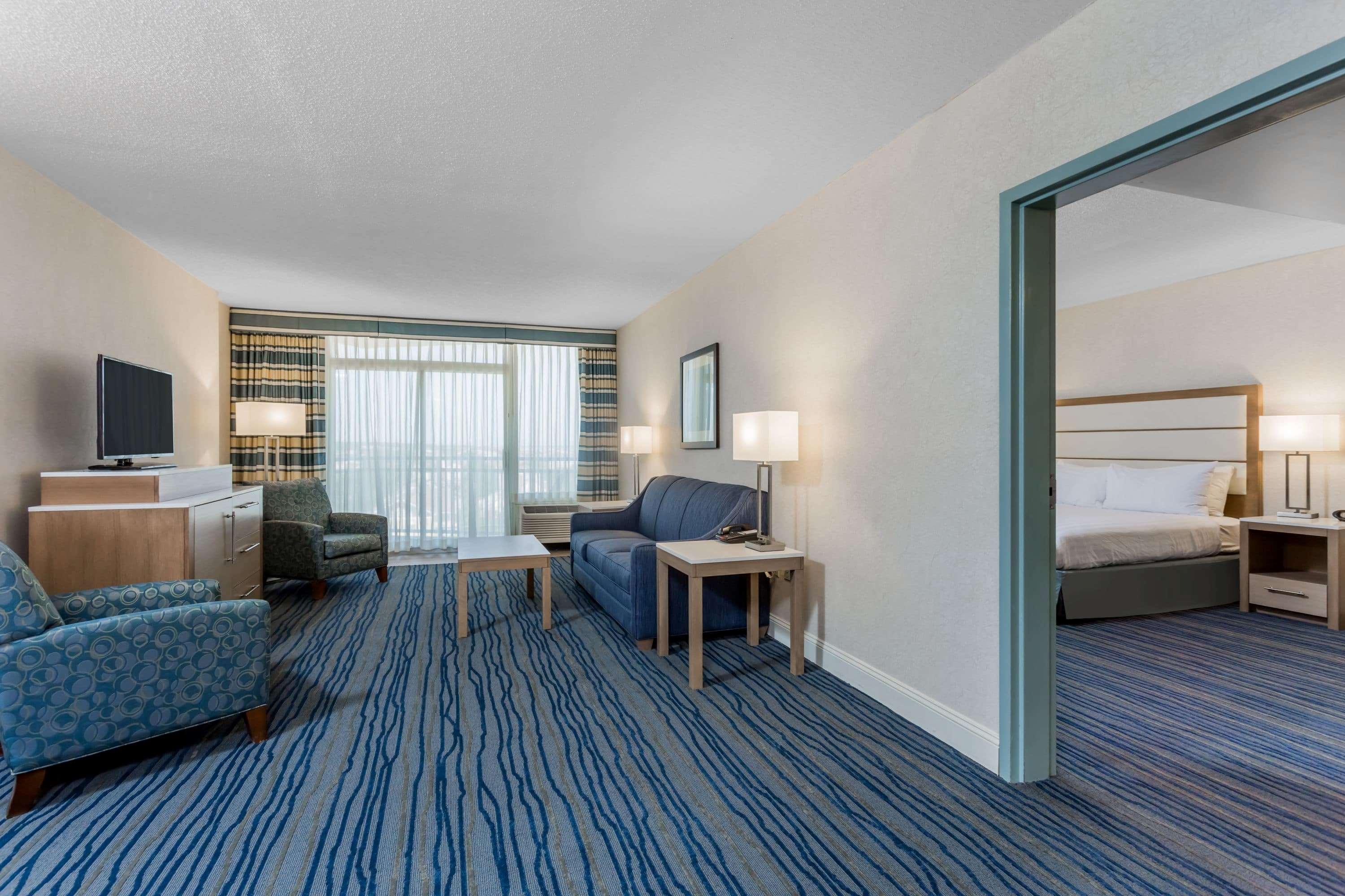 Junior Suite, Executive, Studio, King Bed, Ocean Front, Sofa