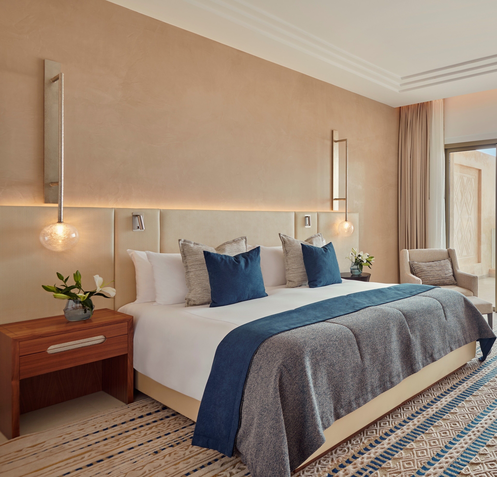 Fairmont, King Bed