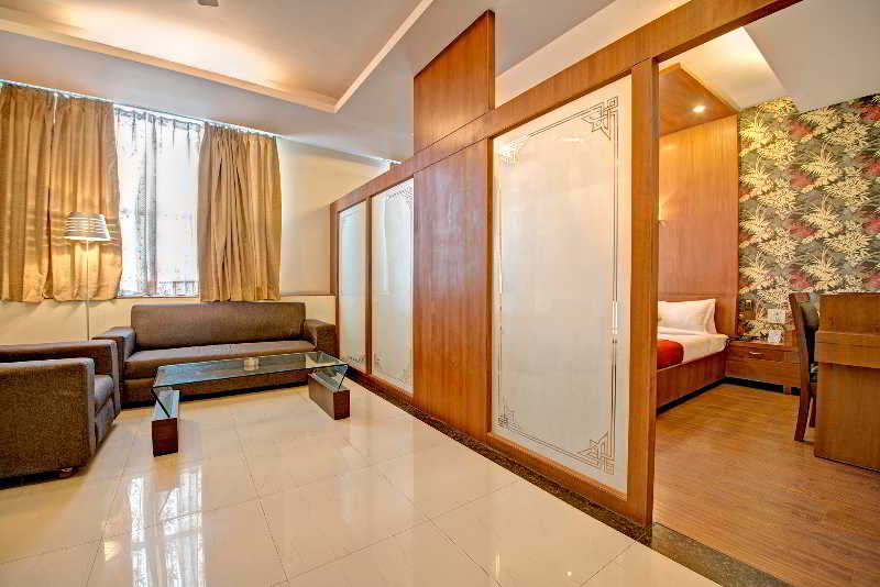 P.R RESIDENCY HOTEL 18/22