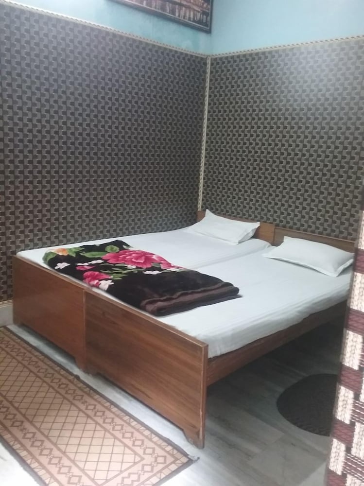 Teerth Guest House 39/64