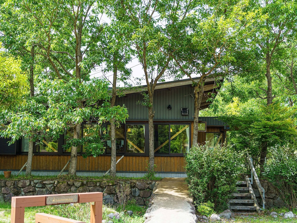 The Sense Of Wonder Holistic Glamping 45/50