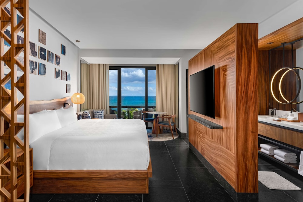 Room, King Bed, Partial Ocean View, Conrad Tulum Riviera Maya 12/14