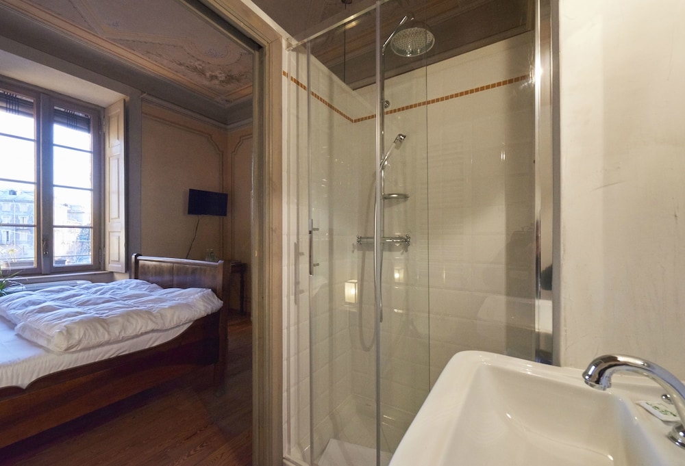 Bellavista Boutique Hotel 69/70