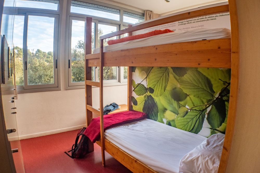 ROOM, QUADRUPLE, PRIVATE BATHROOM