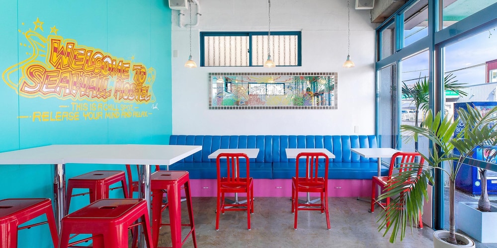 Seawall Hostel 30/37