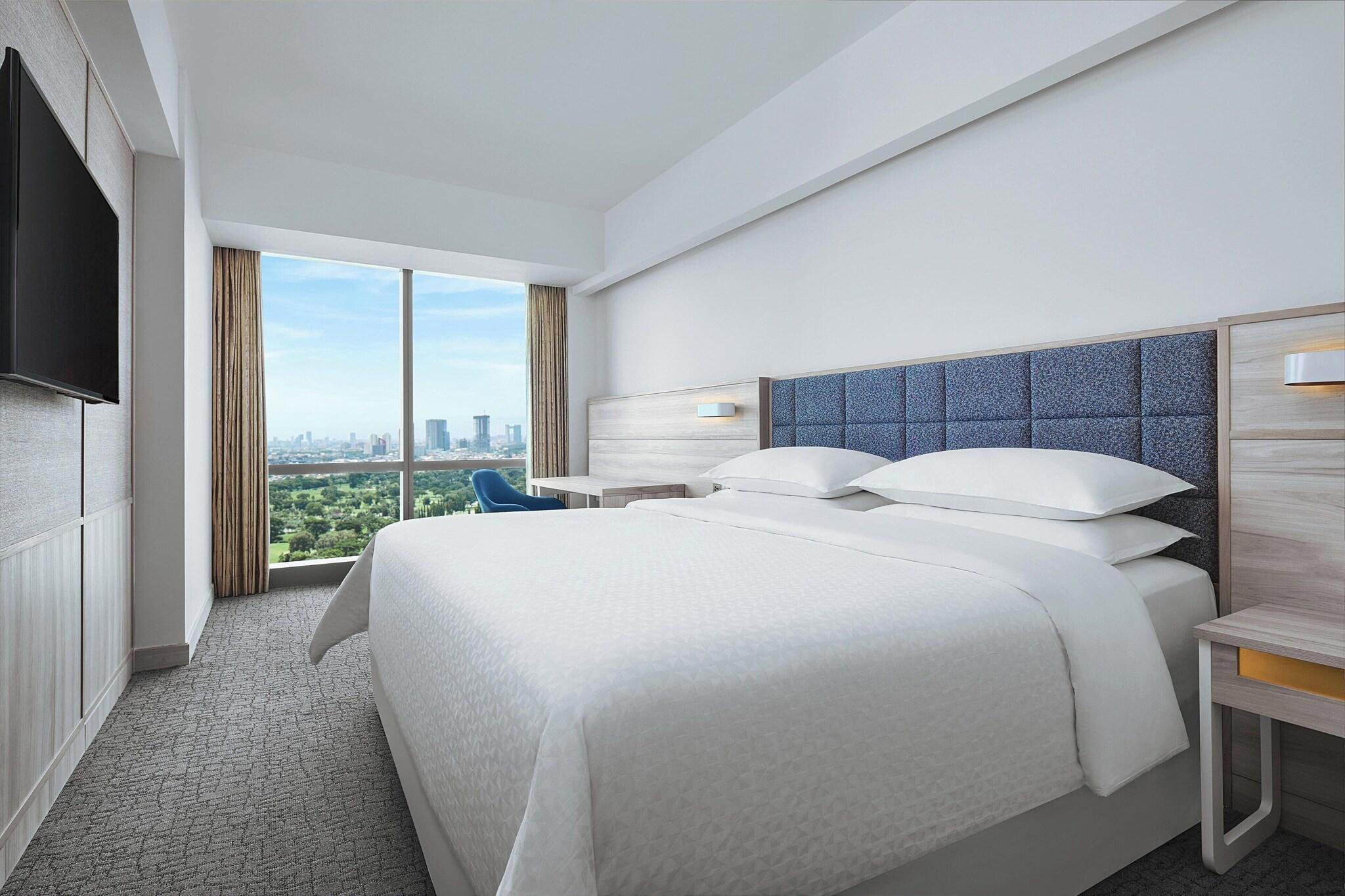 Deluxe, King Bed