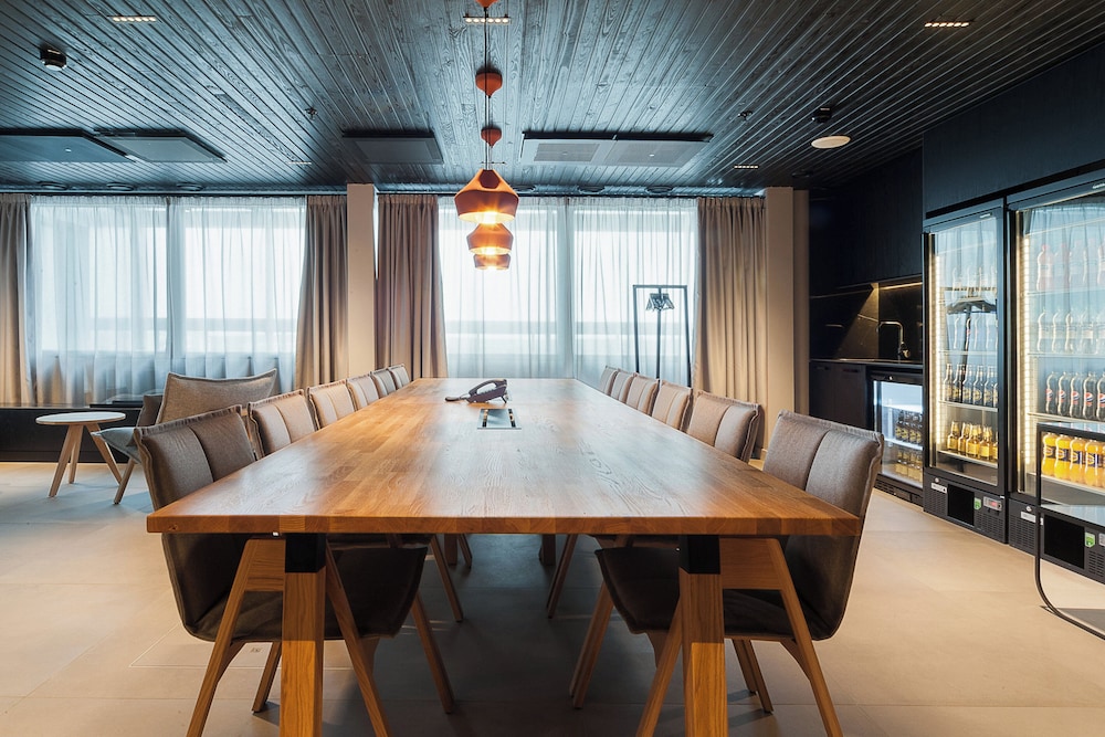 Holiday Inn Helsinki Expo Ex Holiday Inn Helsinki Exhibition Convention Centre 54/72