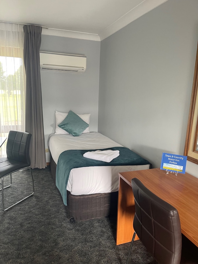 Town &amp; Country Motor Inn Forbes 17/30
