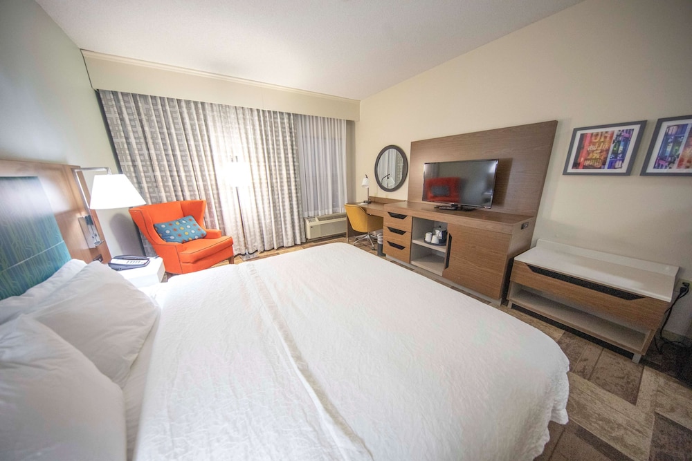 Hampton Inn Hutchinson 7/40
