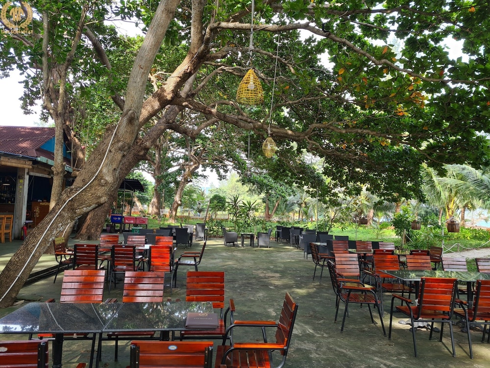 Tan Son Nhat Con Dao Resort 52/69