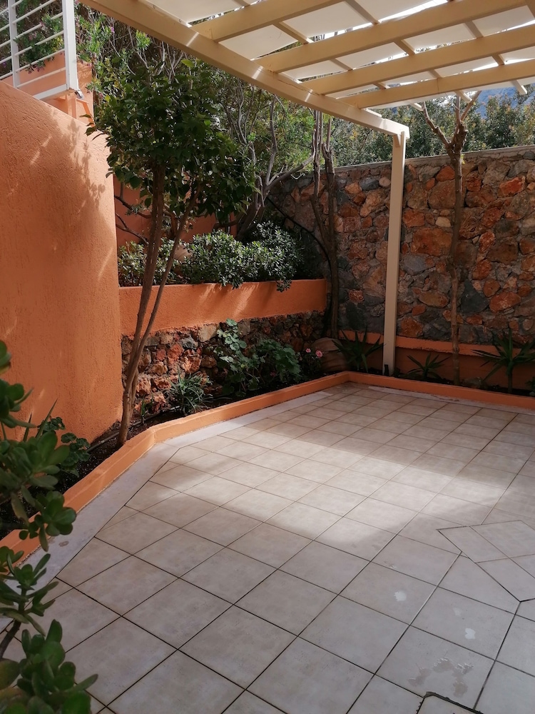 Villiana Holiday Apartments 21/50