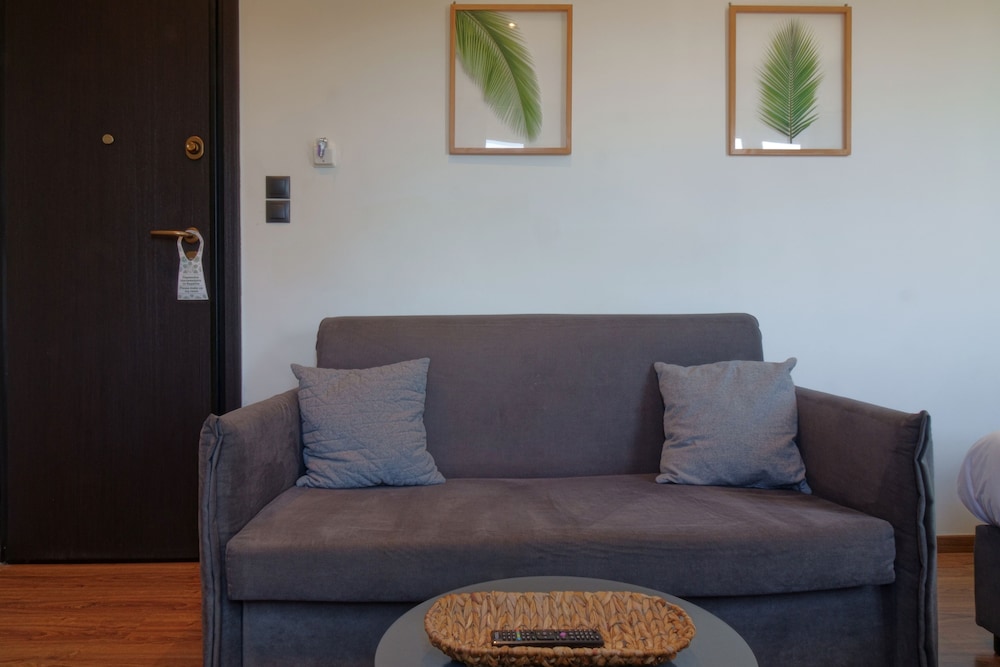Athens Version Luxury Suites 44/70