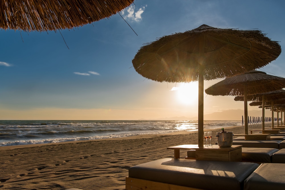 Cumeja Beach Club Hotel 45/52