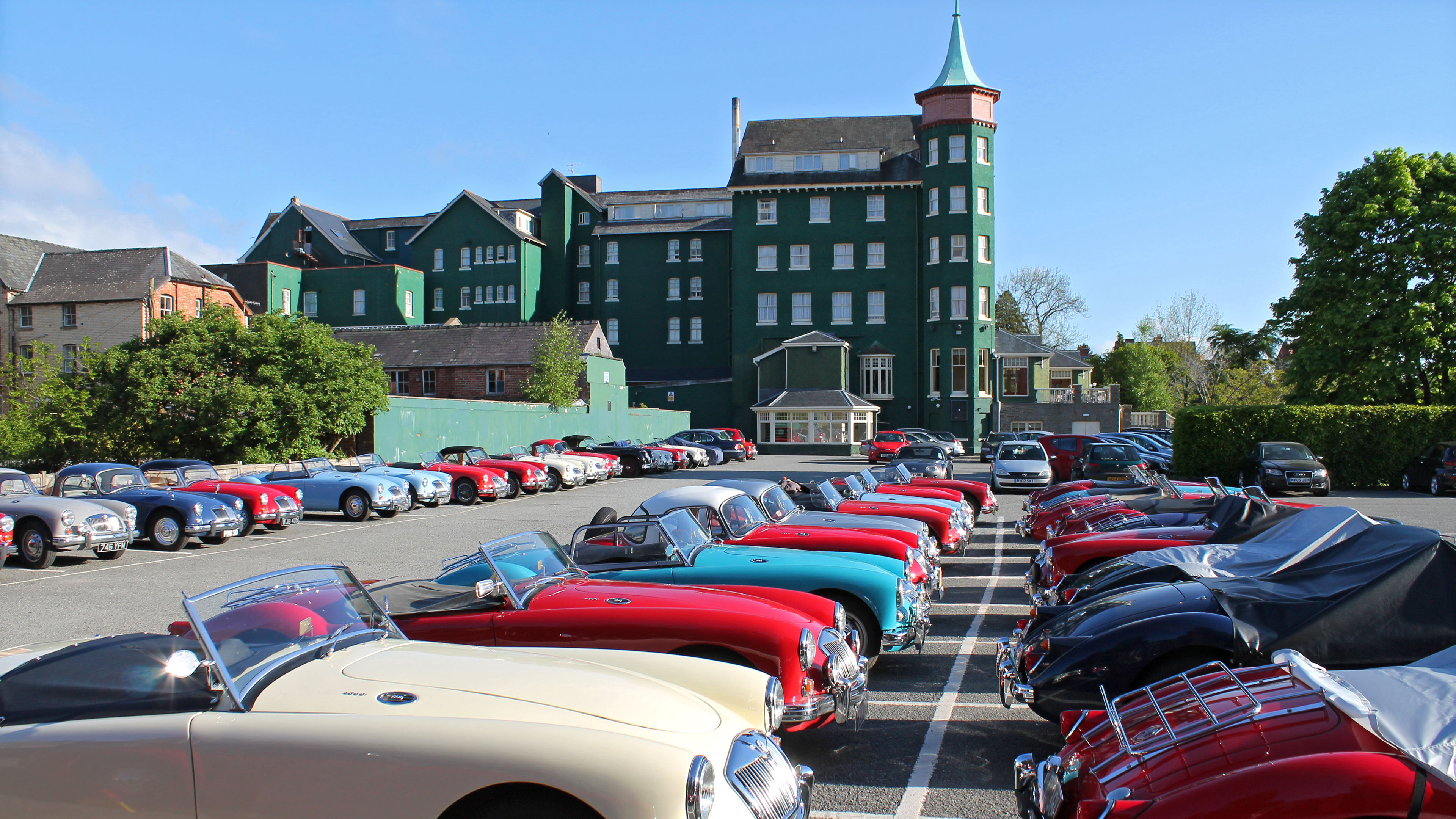 Metropole Hotel & Spa 38/39