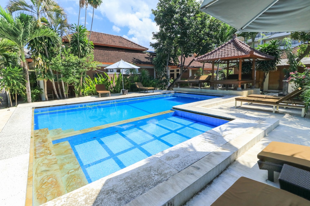 Ayu Lili Garden Hotel 32/48
