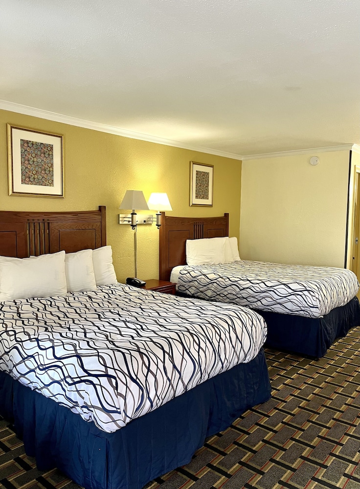 West Bank Inn 23/60