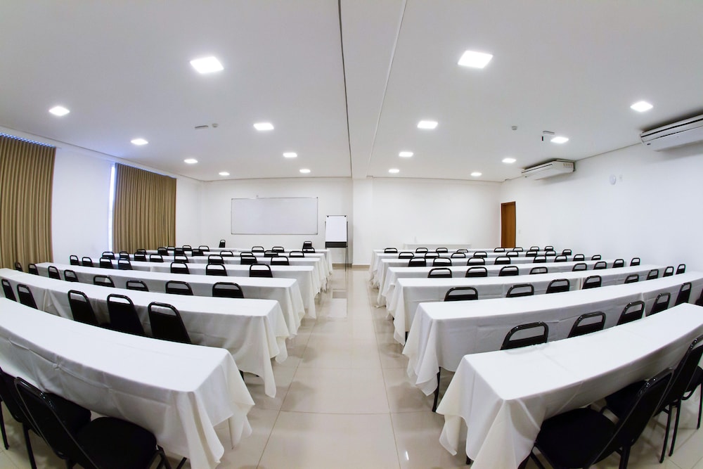 Ipe Center Hotel 37/50
