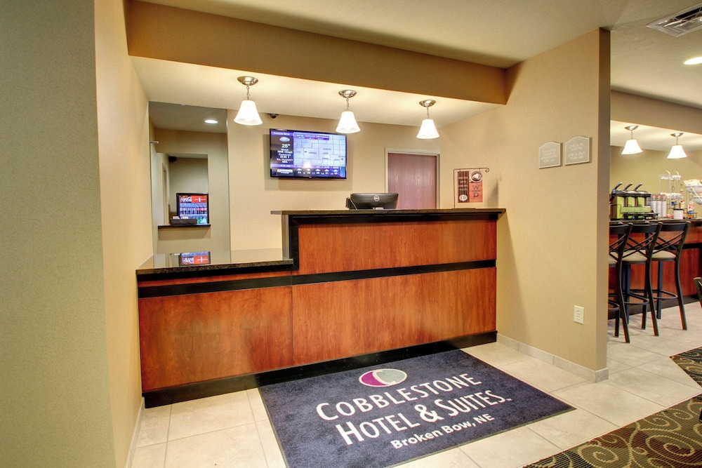 Cobblestone Hotel And Suites Broken Bow 2/51