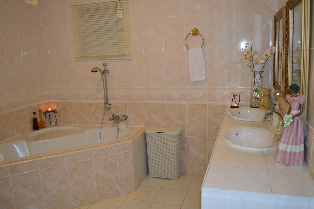 Adonai Hotel Boutique Bed And Breakfast 86/93