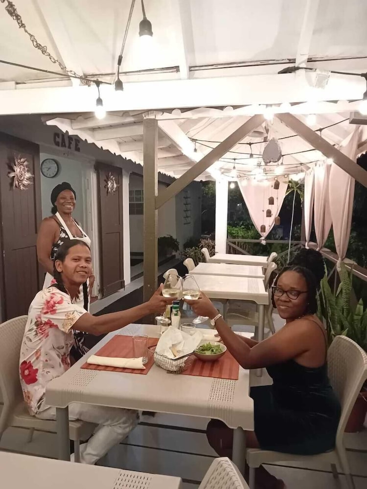 Ellen Bay Inn 7/50