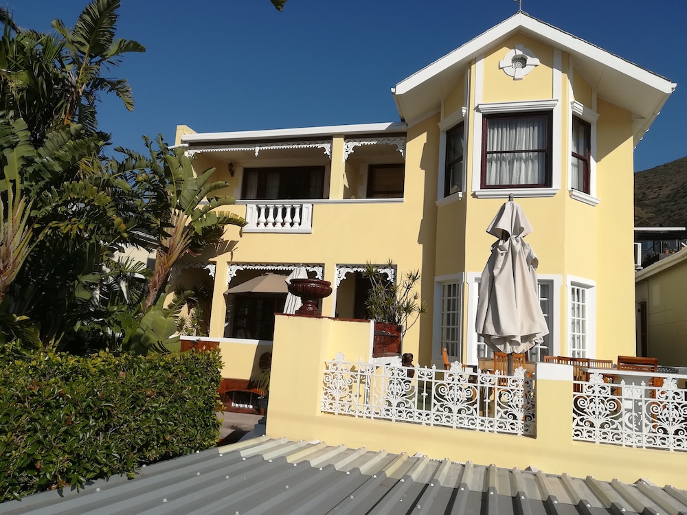 Stadium Guest House 5/32