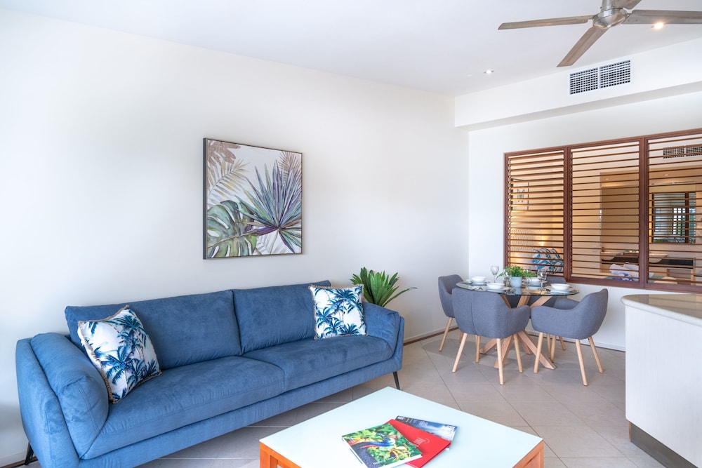 Saltwater Luxury Apartments 18/40