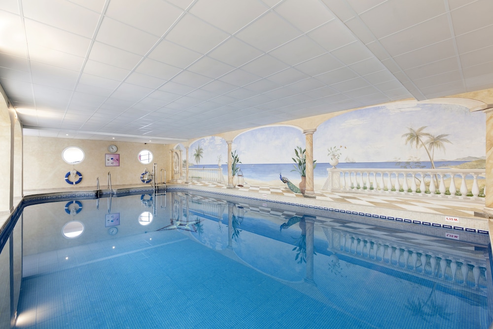 Crown Resorts Club Marbella 19/50