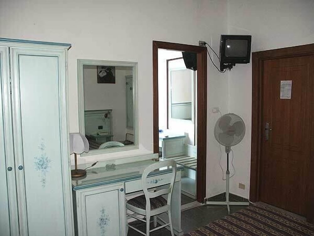 Hotel Baia 40/43