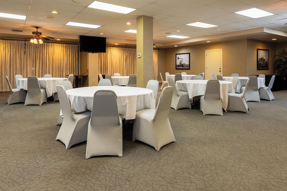Northwest Inn 37/38
