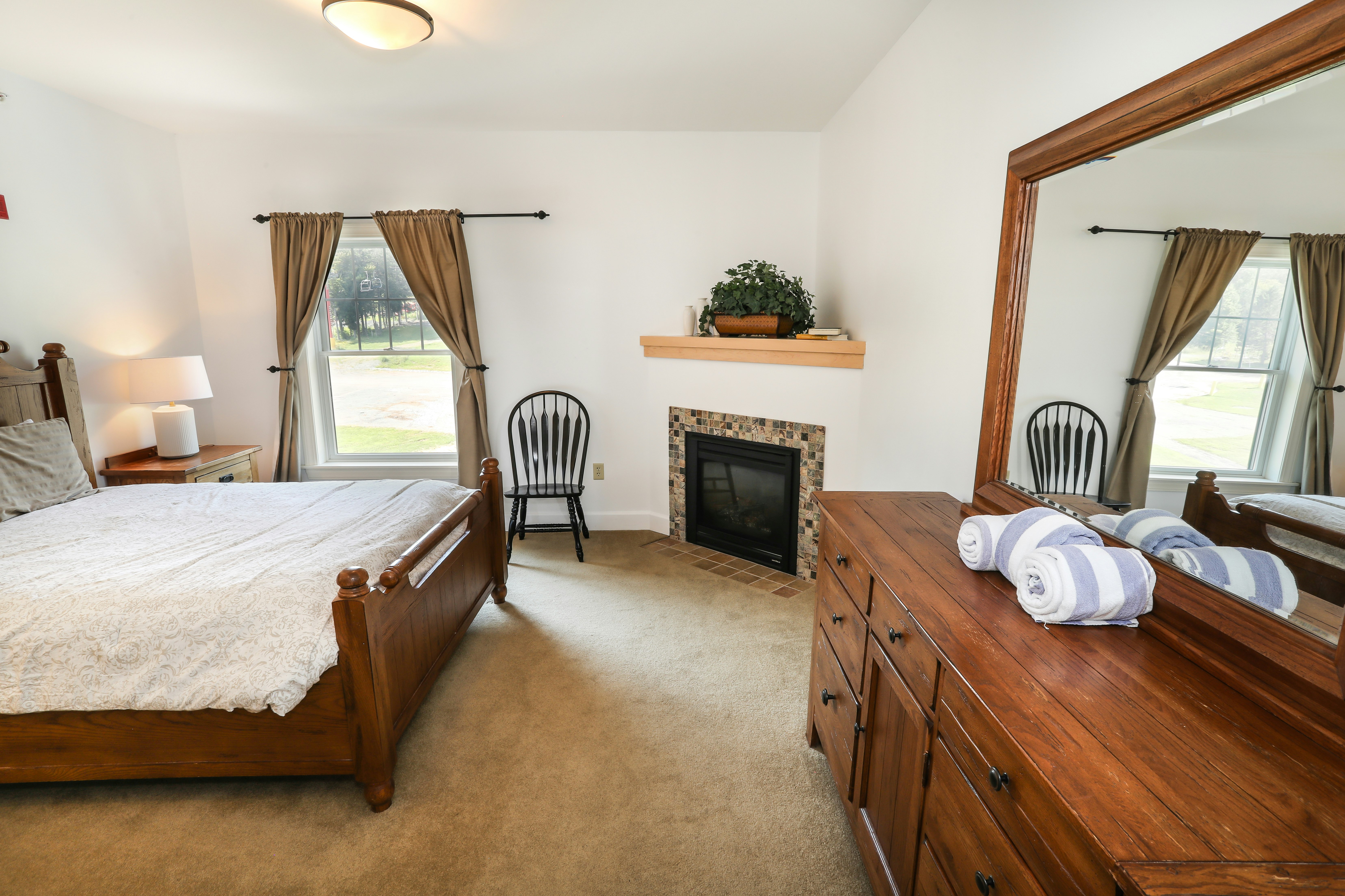 2 Bedrooms, Condo, Pinnacle