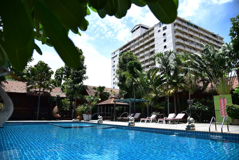 At Home Resort 9/38