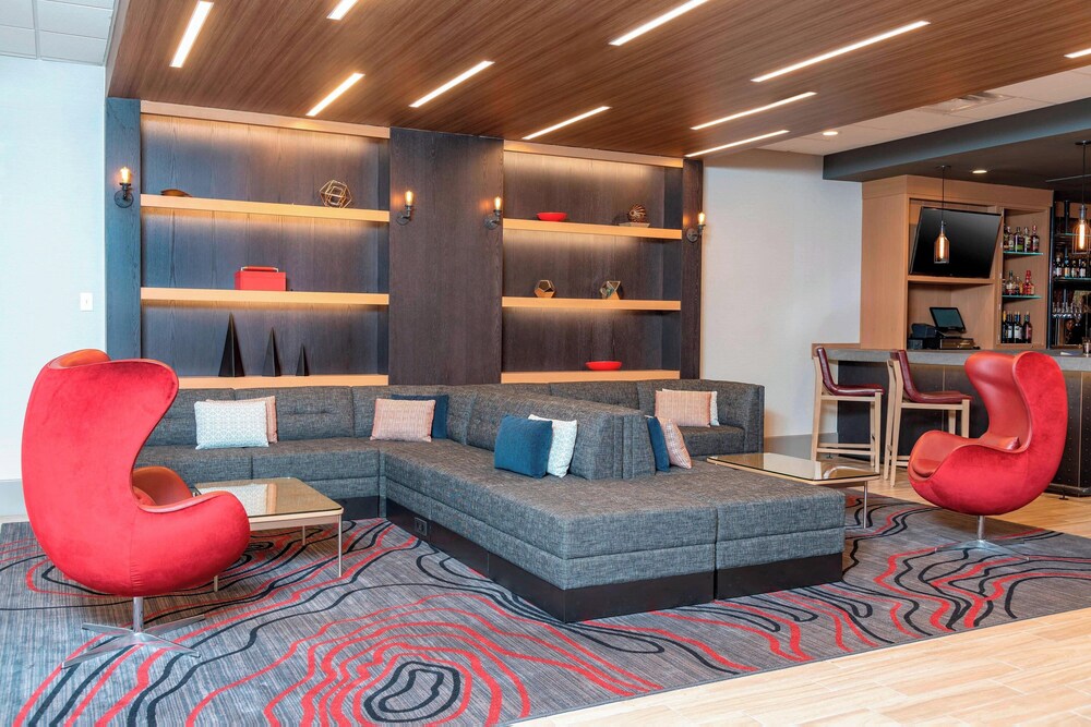 Delta Hotels By Marriott Kalamazoo Conference Center 32/50