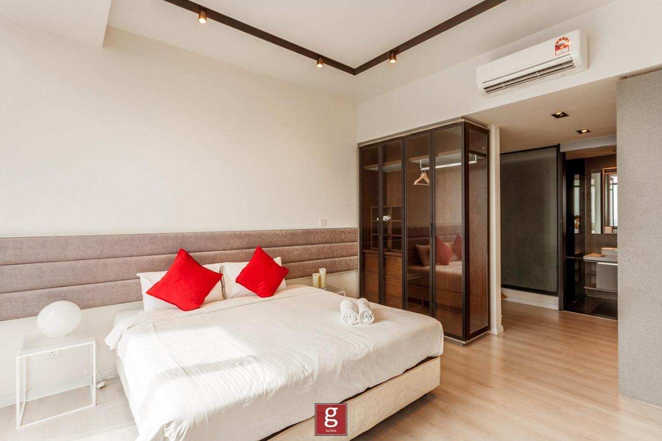 Expressionz Professional Suites by G Suites 11/50