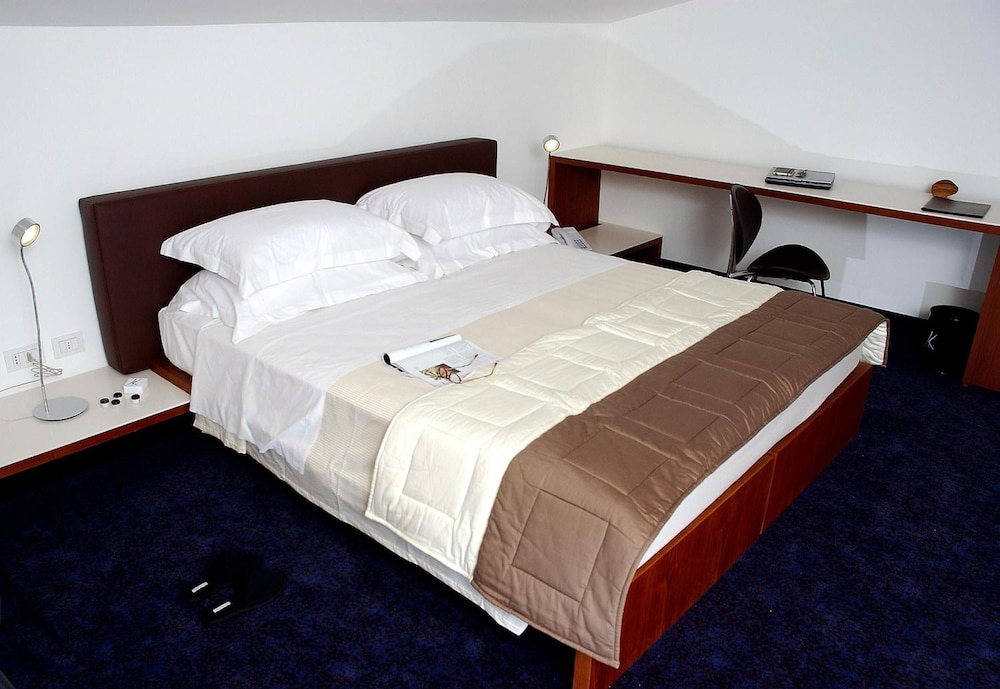 Black Hotel Rome 25/60
