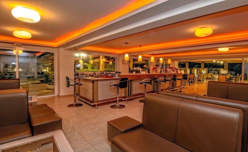 Lito Hotel 57/66