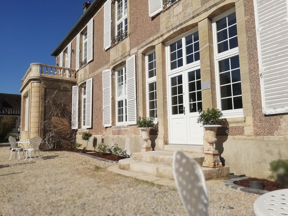 Domaine De Bayeux 53/69