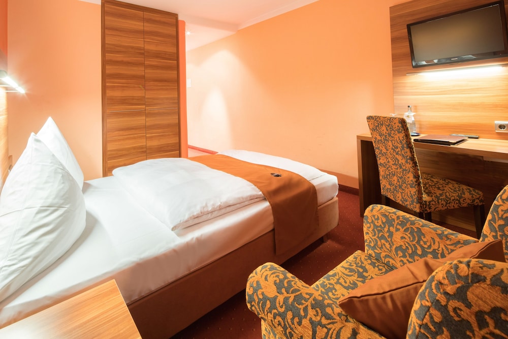HOTEL ISARTOR 24/69