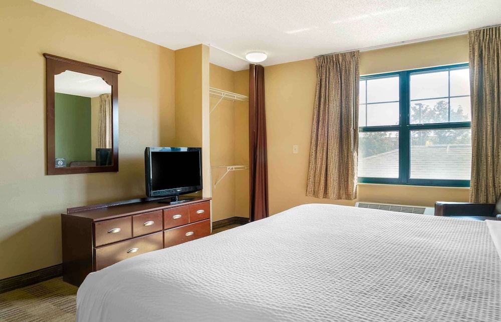 Extended Stay America - Detroit - Canton 12/51