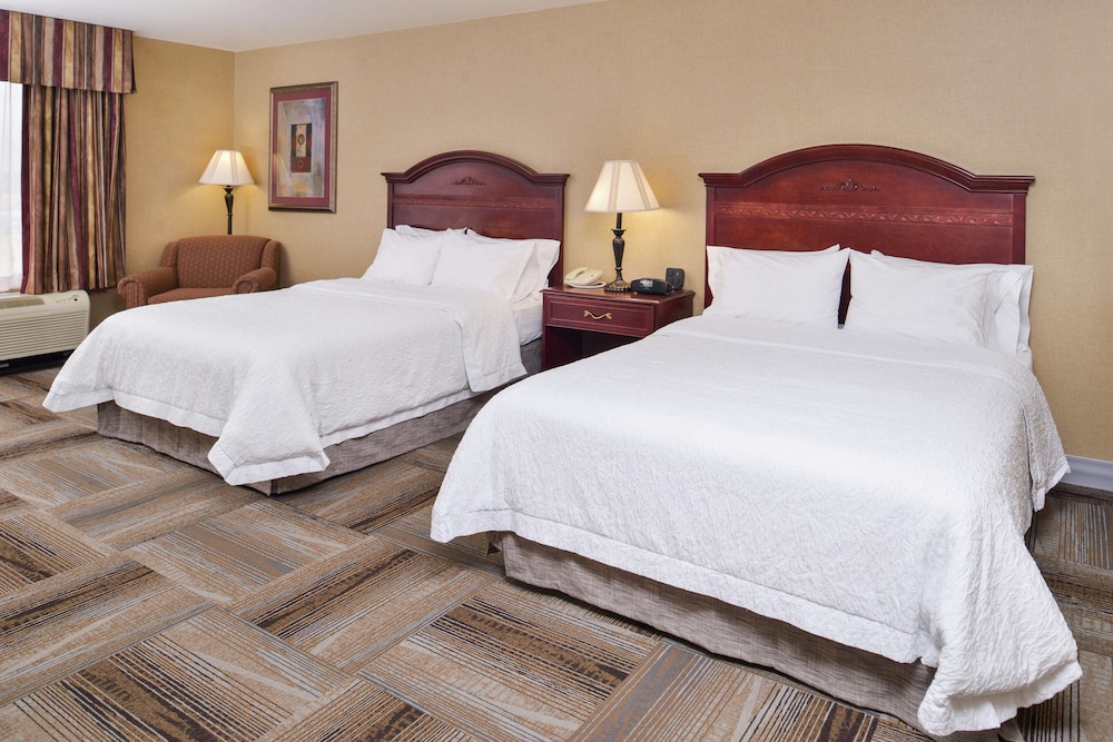 Hampton Inn & Suites Boise-Meridian 16/50
