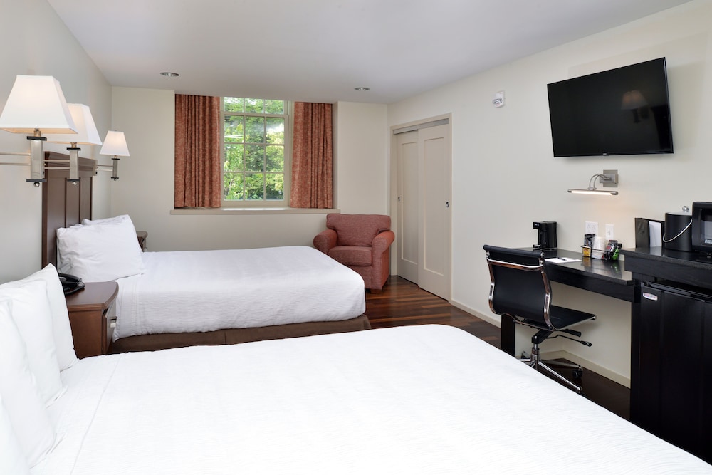 Grand Eastonian Suites Hotel 25/79