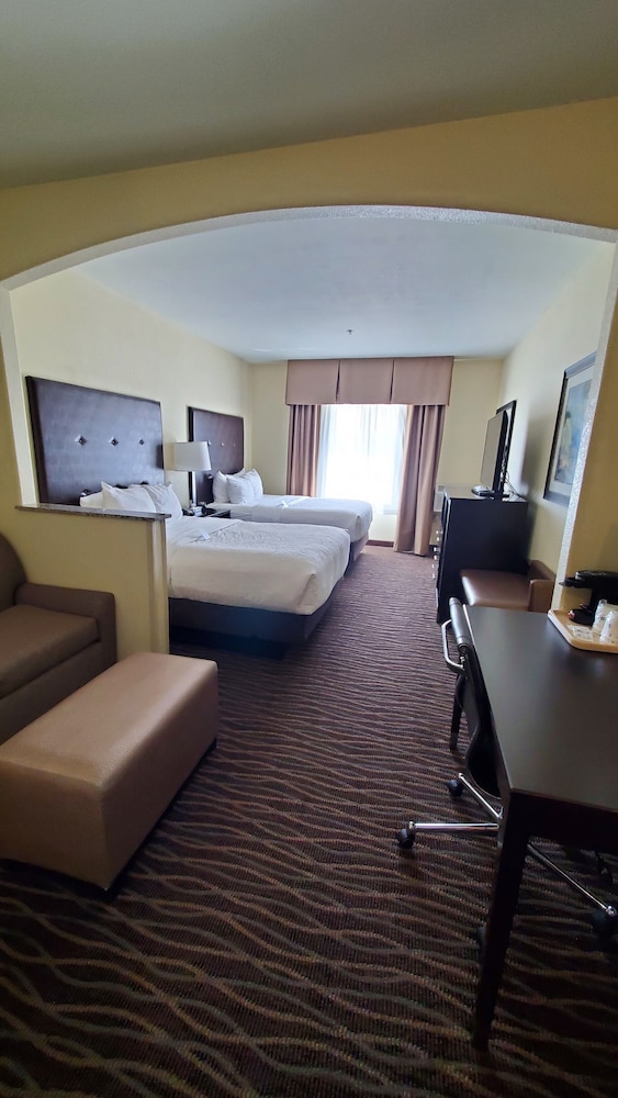 Best Western Plus Ellensburg Hotel 45/47