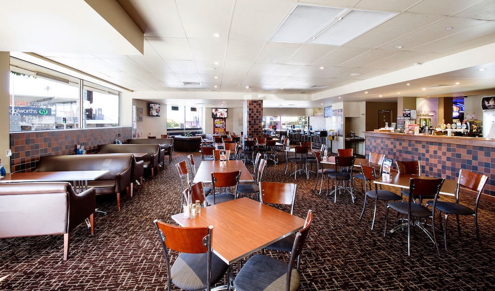 Prince of Wales Hotel 33/50